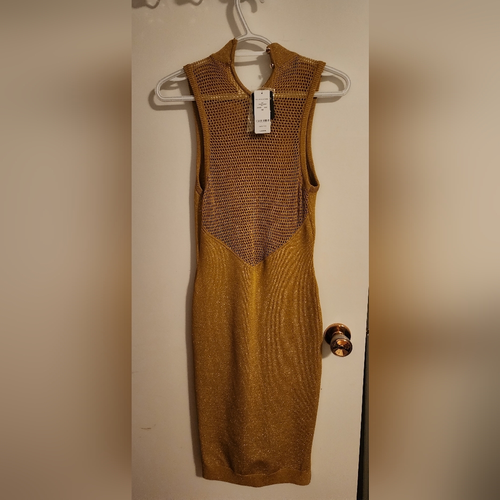 Dress - Picture 3 of 3